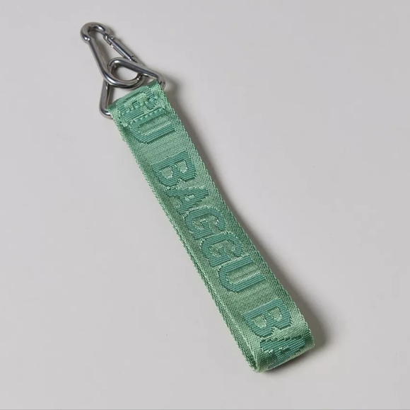 [Bundle] NWT BAGGU Small Cloud Carry-On Bag Madras & Keychain Seafoam - Picture 2 of 6